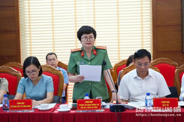 Đại diện Công an tỉnh phát biểu tại cuộc họp