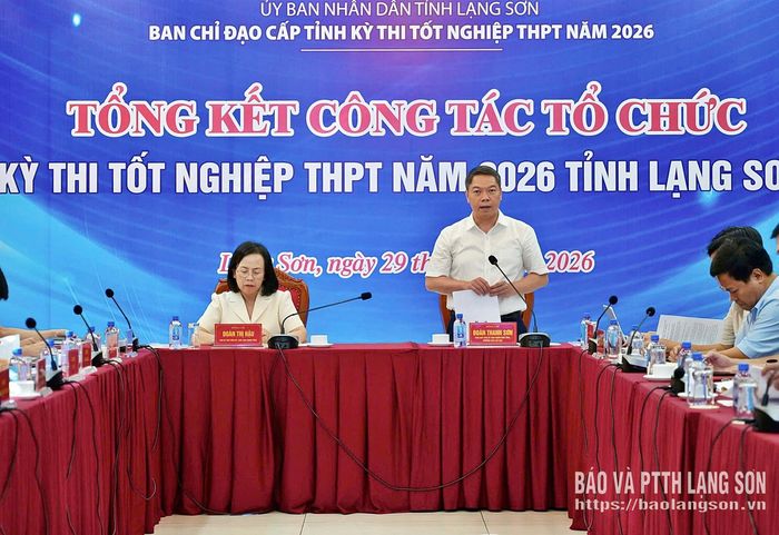 Đồng chí Đoàn Thanh Sơn, Phó Chủ tịch UBND tỉnh, Trưởng BCĐ cấp tỉnh phát biểu tại cuộc họp