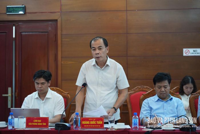 Giám đốc Sở GD&ĐT phát biểu tại cuộc họp
