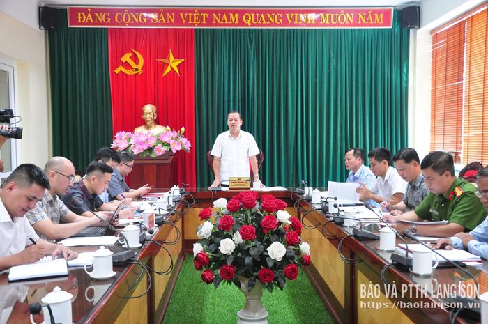 Đồng chí Phùng Quang Hội, Ủy viên Ban Thường vụ Tỉnh ủy, Bí thư Đảng ủy, Chủ tịch HĐND phường Đông Kinh phát biểu kết luận buổi kiểm tra