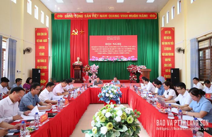 Các đại biểu dự hội nghị