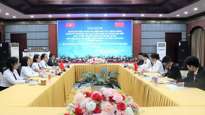 Quang cảnh tọa đàm.