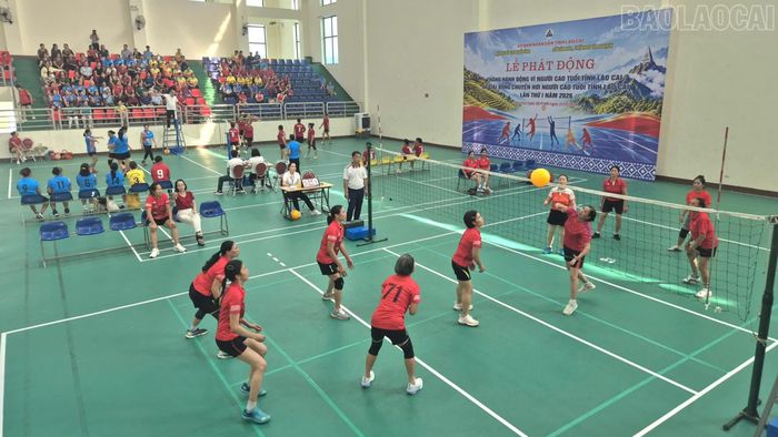 Tháng hành động vì người cao tuổi tỉnh Lào Cai được mở đầu bằng Lễ phát động sôi nổi và Giải Bóng chuyền hơi Người cao tuổi tỉnh Lào Cai lần thứ I.