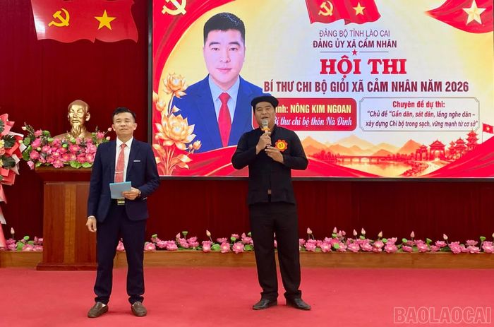Thí sinh tham gia phần thi xử lý tình huống tại hội thi.