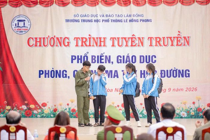 Các tiểu phẩm thể hiện sự sáng tạo của học sinh trong phương pháp tuyên truyền phòng, chống ma túy học đường. (Ảnh minh họa)