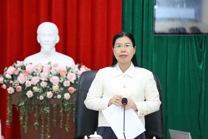 Đồng chí Phan Thị Thanh Mai, Phó Trưởng Ban Tuyên giáo Tỉnh ủy Lâm Đồng phát biểu kết luận hội nghị