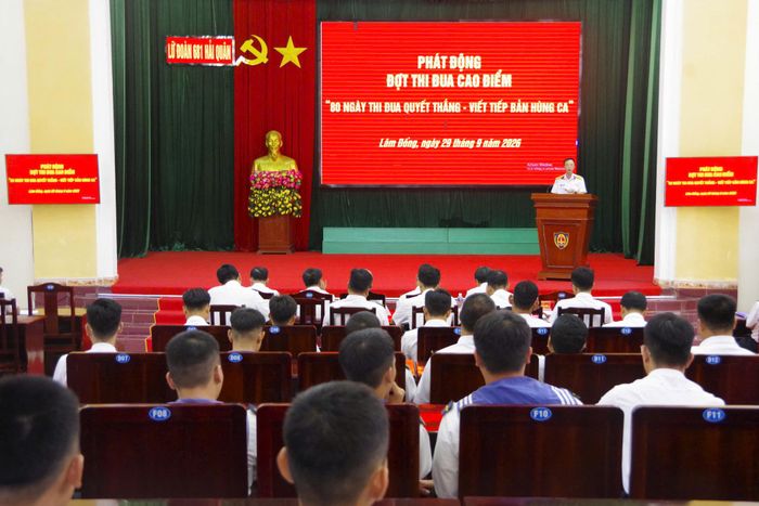 Quang cảnh lễ phát động
