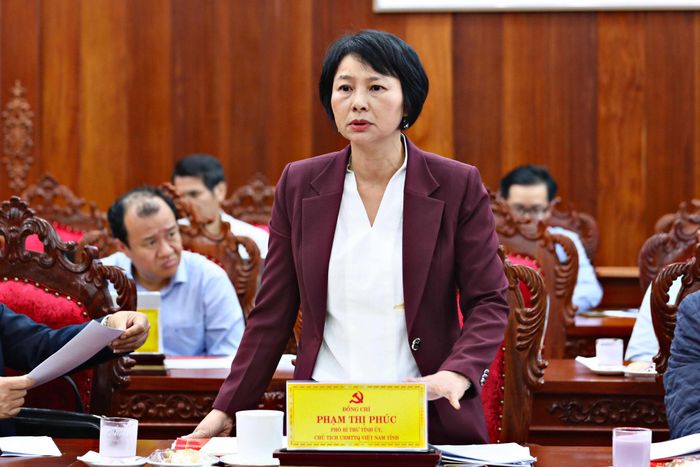 Phó Bí thư Tỉnh ủy, Chủ tịch Ủy ban MTTQ Việt Nam tỉnh Lâm Đồng Phạm Thị Phúc đề xuất các phương án thúc đẩy hợp tác giữa hai địa phương