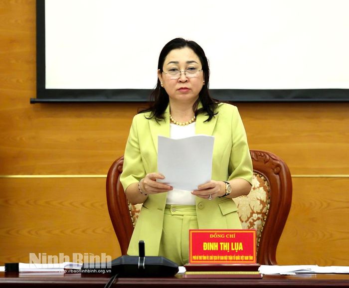 Đồng chí Đinh Thị Lụa, Phó Bí thư Tỉnh ủy, Chủ tịch Ủy ban MTTQ Việt Nam tỉnh, Trưởng Ban Tổ chức các hoạt động kỷ niệm phát biểu kết luận hội nghị.
