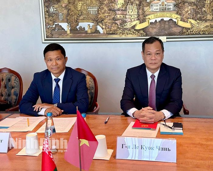 Đồng chí Phó Bí thư Tỉnh ủy, Chủ tịch HĐND tỉnh Lê Quốc Chỉnh phát biểu tại buổi làm việc.