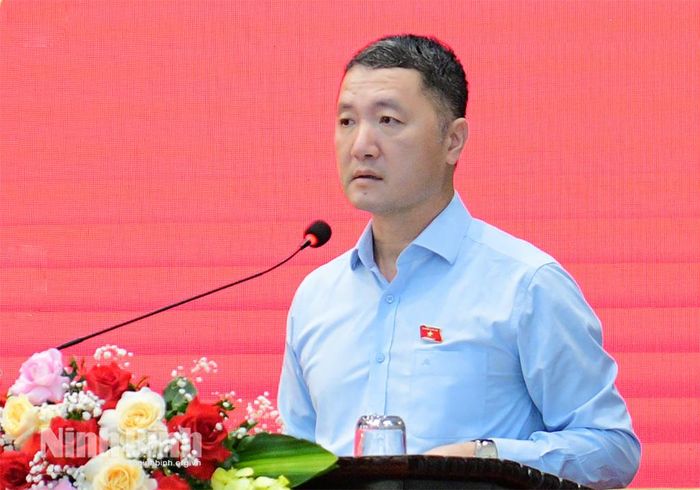 Đồng chí Giám đốc Sở du lịch Bùi Văn Mạnh thông tin nội dung chương trình kỳ họp thứ 2, Quốc hội XVI.