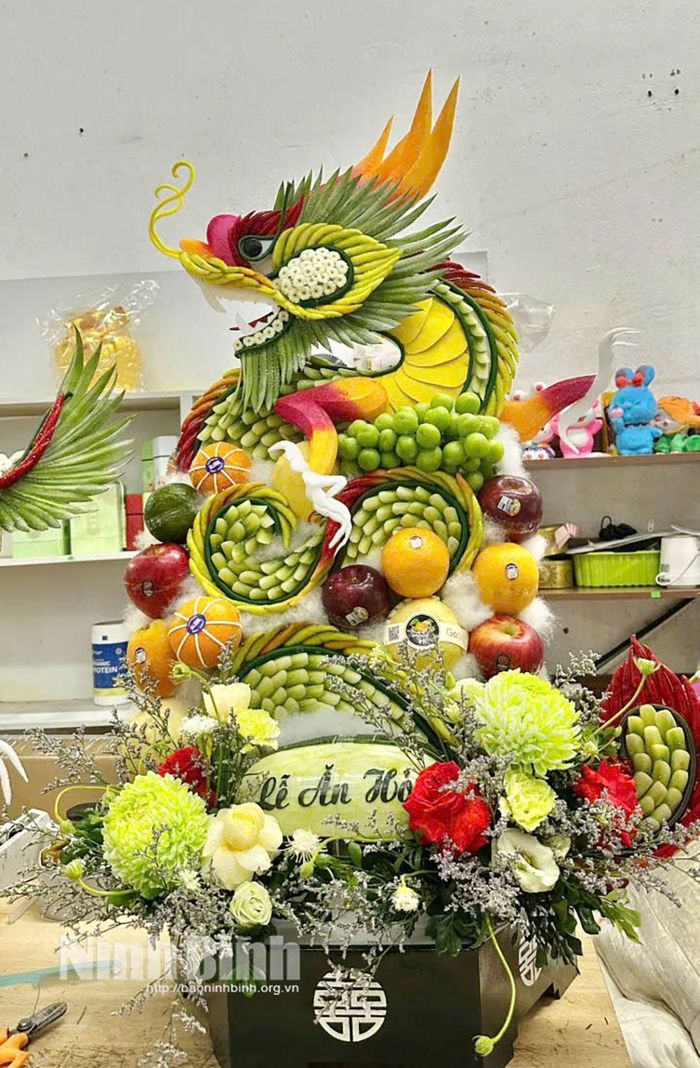 Một trong những mẫu lễ vật ăn hỏi do chị Nguyễn Thị Hương sáng tạo được khách hàng đánh giá cao.