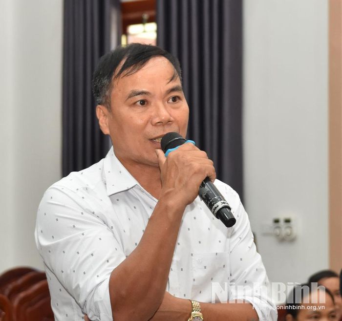 Đại diện nhân dân nêu ý kiến tại hội nghị đối thoại.