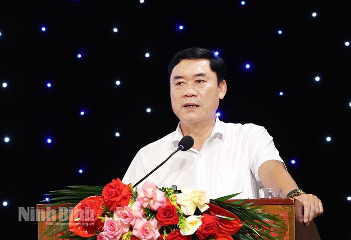 Lãnh đạo Sở Văn hóa và Thể thao phát biểu khai mạc hội nghị tập huấn.