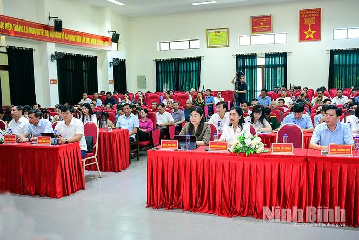 Các đại biểu dự hội nghị.