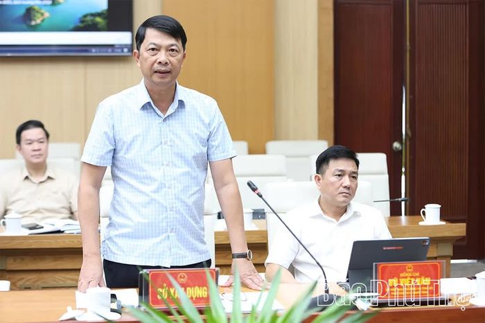Lãnh đạo các sở, ngành phát biểu tại hội nghị.
