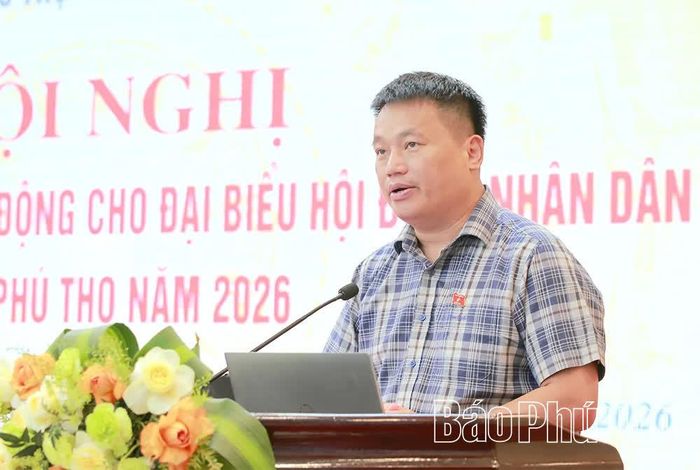 Đồng chí Phó Chủ nhiệm Ủy ban Công tác đại biểu của Quốc hội Đặng Ngọc Huy phát biểu tại hội nghị.