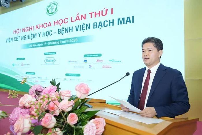 Thứ trưởng Bộ Y tế Vũ Mạnh Hà phát biểu tại hội nghị