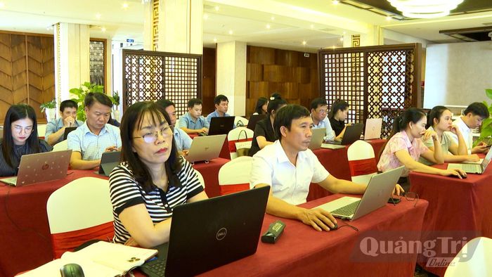 Học viên tham gia chương trình tập huấn - Ảnh: T.L