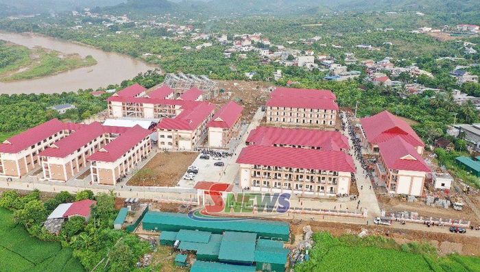 Trường Phổ thông nội trú Tiểu học và THCS Chiềng Khương.