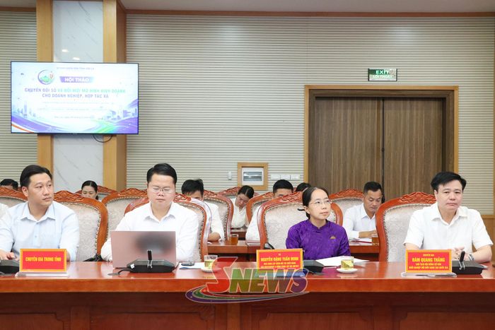 Các đại biểu dự Hội nghị.