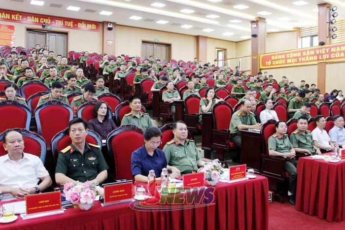 Các đại biểu dự hội nghị.