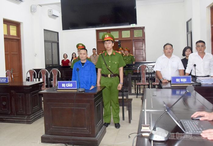 Bị cáo Cấn Duy Bình tại phiên tòa.