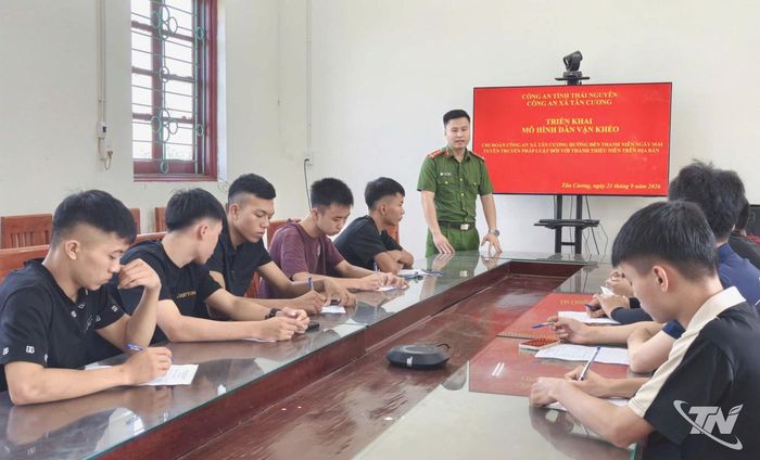 Tuyên truyền giáo dục pháp luật cho thanh thiếu niên ở khu dân cư