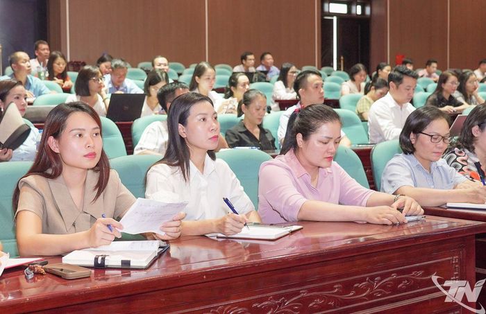 Đại biểu dự Hội nghị.