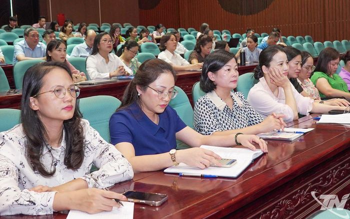 Đại biểu dự Hội nghị.