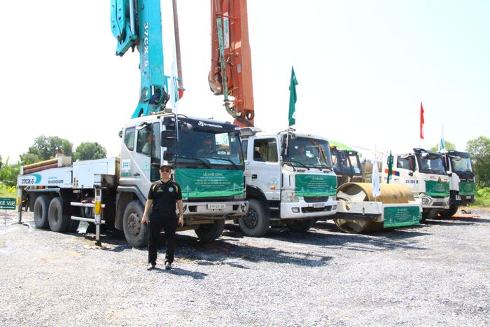 Máy móc sẵn sàng chính thức khởi công hai cây cầu lớn kết nối Đồng Nai và TP.HCM.