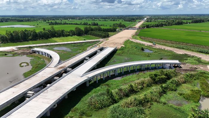 Cần Thơ đang tập trung đẩy nhanh tiến độ cao tốc Châu Đốc - Cần Thơ - Sóc Trăng.