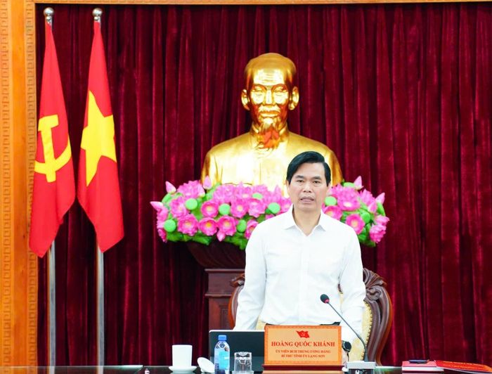 Bí thư Tỉnh ủy Lạng Sơn Hoàng Quốc Khánh phát biểu kết luận hội nghị.