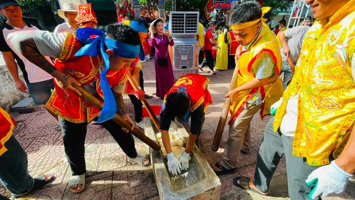 Lễ hội đền Yên Lương - Di sản văn hoá phi vật thể Quốc gia. Ảnh: Phường Cửa Lò