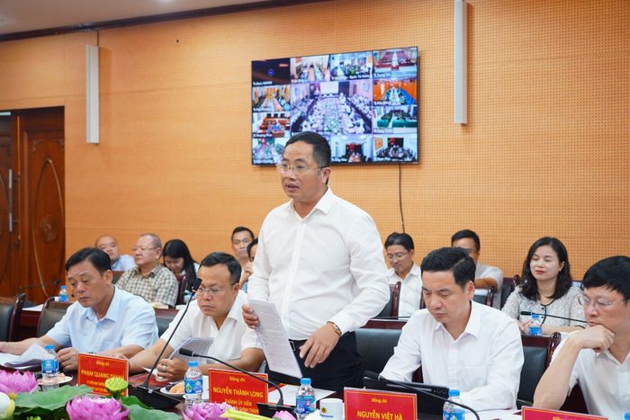 Đồng chí Nguyễn Thành Long, Ủy viên Ban Chấp hành Đảng bộ thành phố, Thành ủy viên, Trưởng Ban Nội chính Thành ủy Hà Nội, phát biểu thảo luận tại hội nghị. (Ảnh: CAHN)
