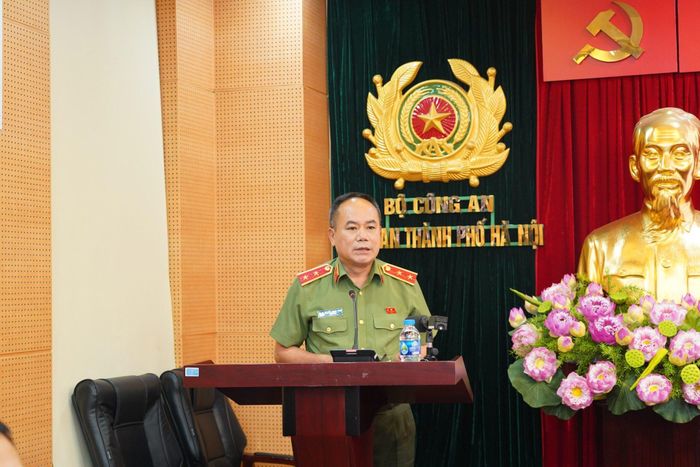 Trung tướng Nguyễn Thanh Tùng, Ủy viên Ban Thường vụ Thành ủy, Bí thư Đảng ủy, Giám đốc CATP phát biểu tiếp thu ý kiến chỉ đạo. (Ảnh: CAHN)