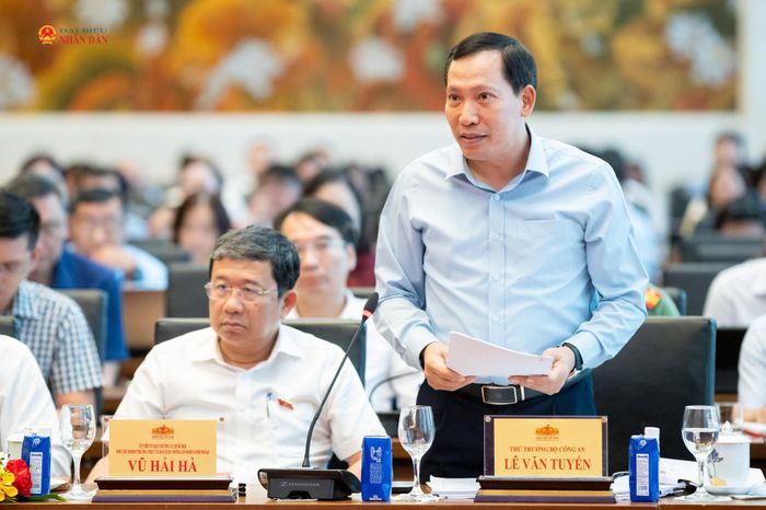 Thứ trưởng Bộ Công an, Thượng tướng Lê Văn Tuyến phát biểu. Ảnh: Phạm Thắng