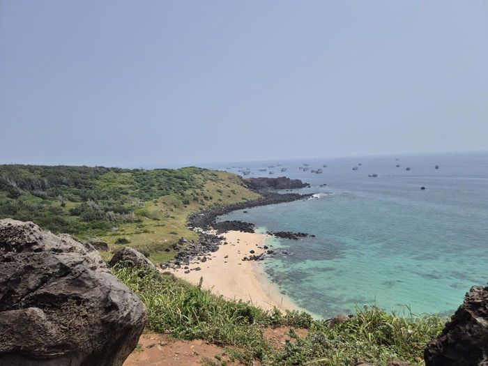 Quang cảnh đảo Phú Quý