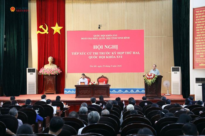 Toàn cảnh Hội nghị tiếp xúc cử tri tại xã Yên Mô