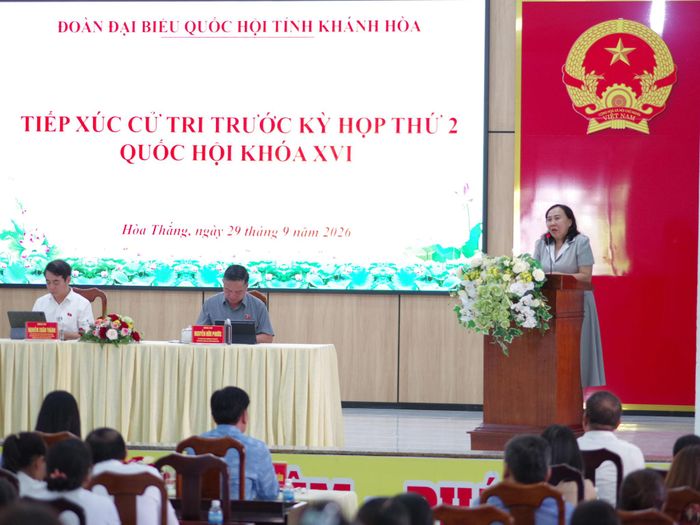Lãnh đạo Sở Tài chính trả lời ý kiến, kiến nghị của cử tri tại buổi tiếp xúc