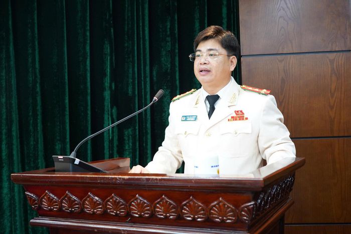 Đại tá Trần Văn Quang, tân Phó Giám đốc CATP, phát biểu nhận nhiệm vụ.