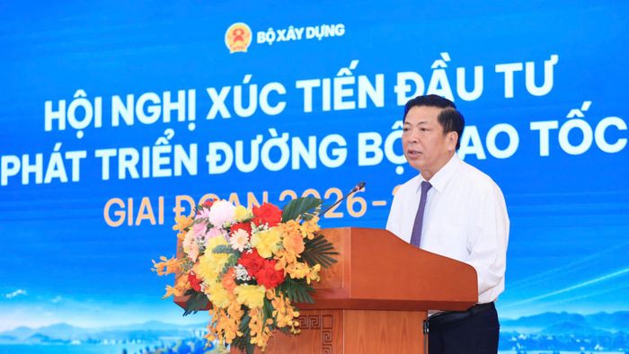 Bộ trưởng Bộ Xây dựng Trần Hồng Minh phát biểu khai mạc hội nghị. Ảnh: Bộ Xây dựng