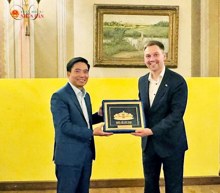 Phó Chủ tịch Quốc hội, Thượng tướng Nguyễn Doãn Anh làm việc với Phó Chủ tịch thứ nhất Quốc hội Lít-va Domas Griškevičius
