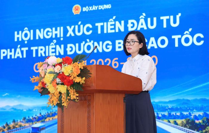Bà Nguyễn Thị Thu Hà, Phó chánh Văn phòng PPP, Cục Quản lý đấu thầu (Bộ Tài chính) phát biểu