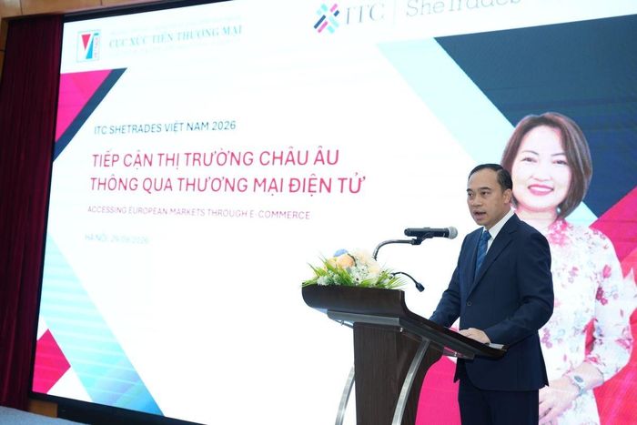 Ông Đào Việt Anh - Trưởng phòng Quan hệ quốc tế, Cục Xúc tiến thương mại phát biểu tại Hội thảo