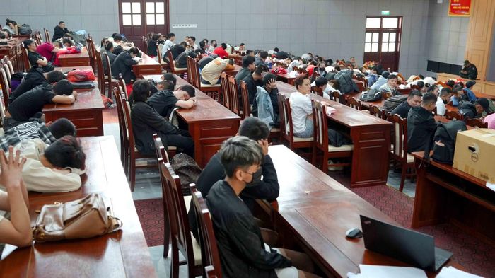 Nhiều đối tượng trong đường dây lừa đảo trực tuyến xuyên quốc gia bị bắt giữ.