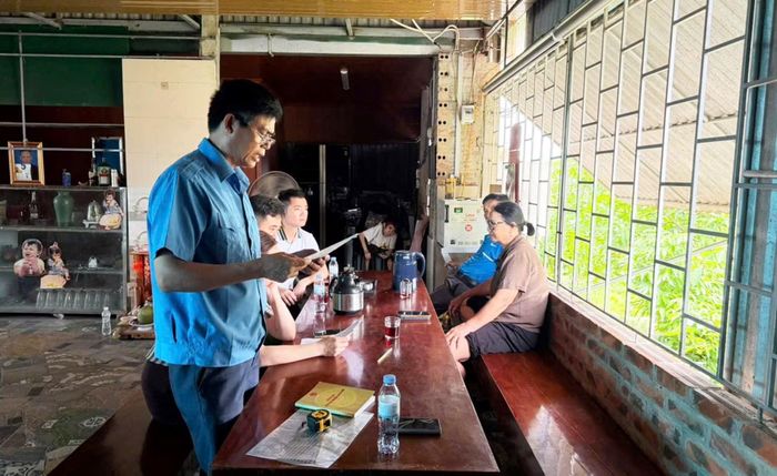 Cơ quan chức năng đã nhiều lần lập biên bản, phát đi thông báo yêu cầu tháo dỡ nhưng không nhận được sự hợp tác của chủ nhân ngôi nhà.