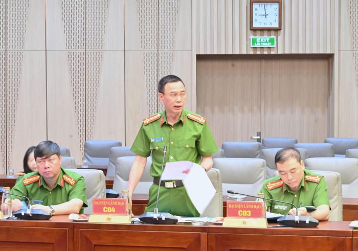 Đại diện lãnh đạo Cục Cảnh sát điều tra tội phạm về ma túy phát biểu tham luận tại hội nghị.
