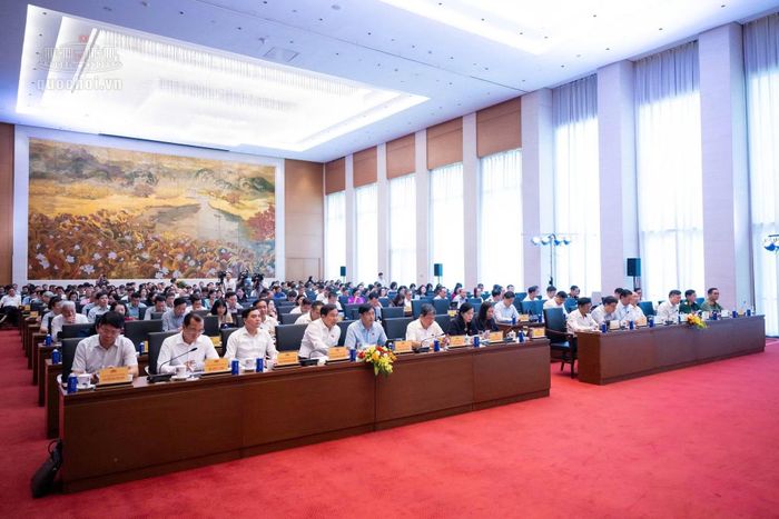 Toàn cảnh hội nghị.