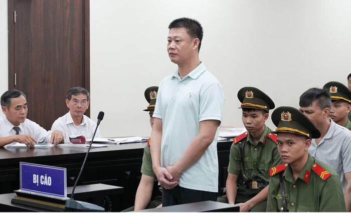 Bị cáo Đinh Tiến Hùng, cựu Phó Bí thư Thường trực Tỉnh đoàn Yên Bái.